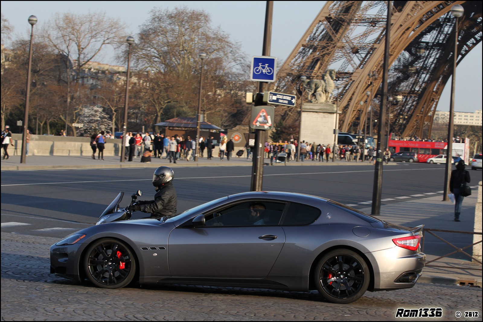 Maserati GranTurismo S - 03 - Rallye de Paris - Galerie de Rom1336