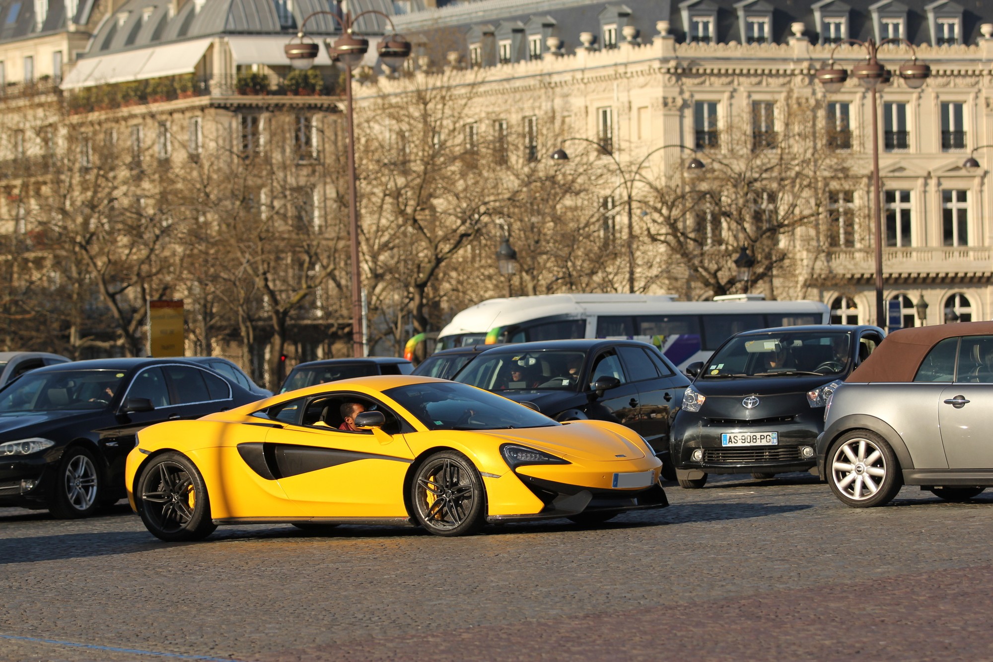 McLaren 570S - Spotting Paris - Galerie de Rom1336