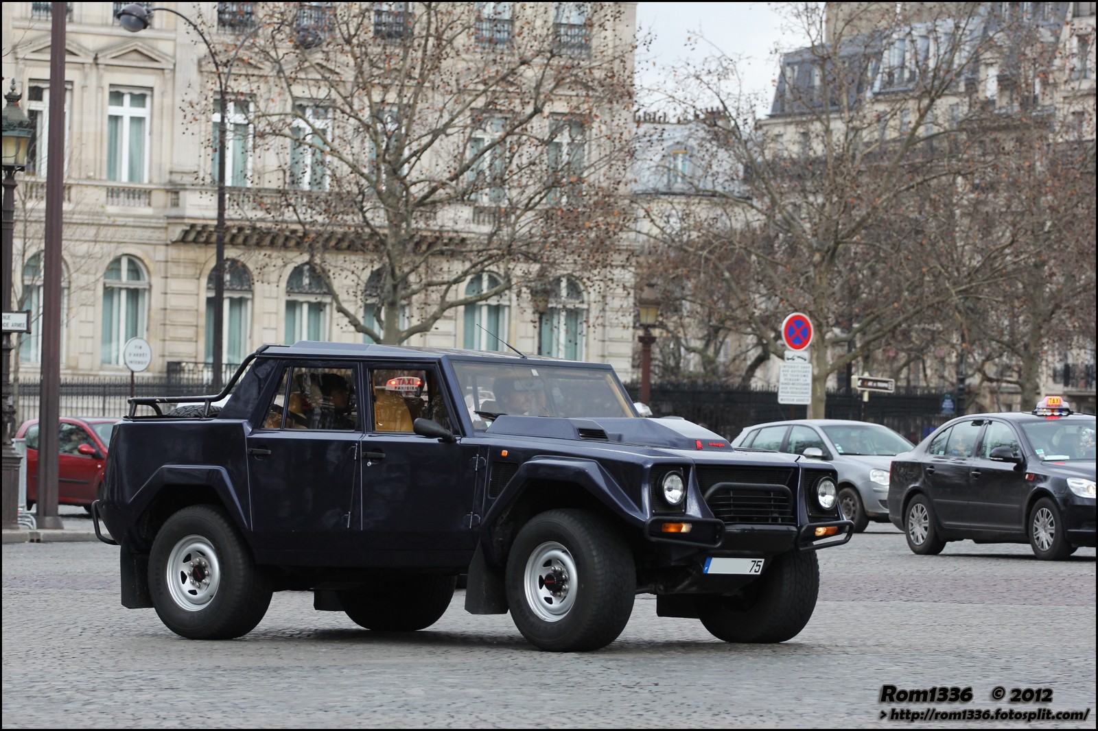 Lamborghini LM002 - 01 - Spotting Paris - Galerie de Rom1336