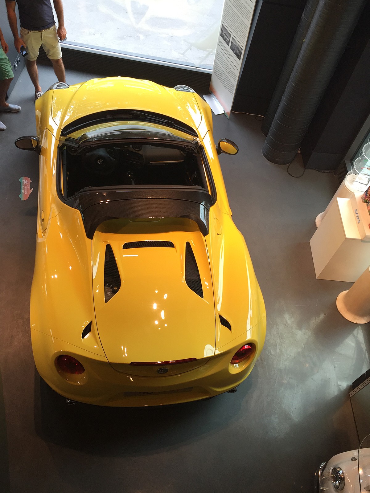 Alfa Romeo 4C Spider - Spotting Paris - Galerie de Rom1336