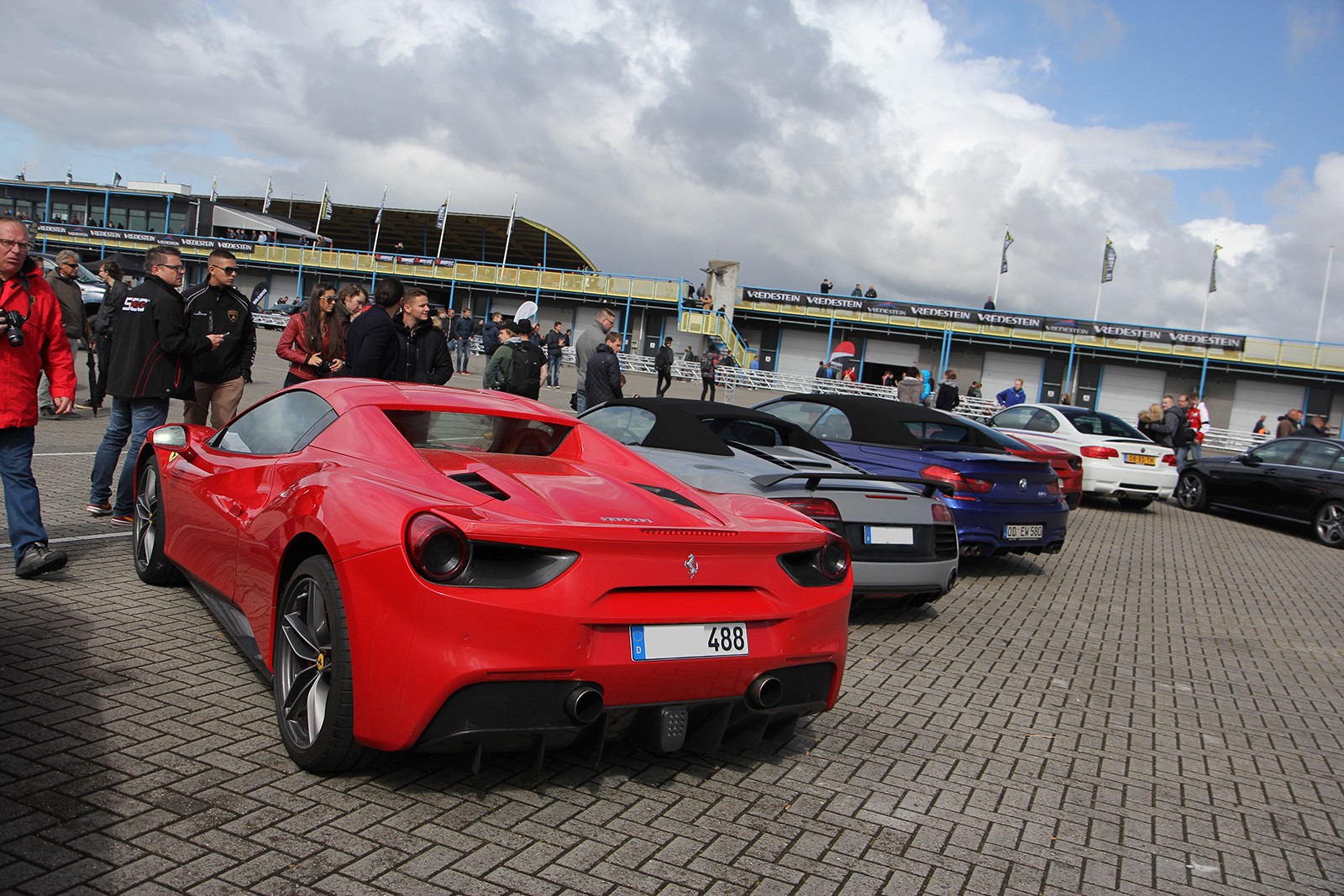 Ferrari 488 GTB - 05 - Vredestein Supercar Sunday - Galerie de Rom1336