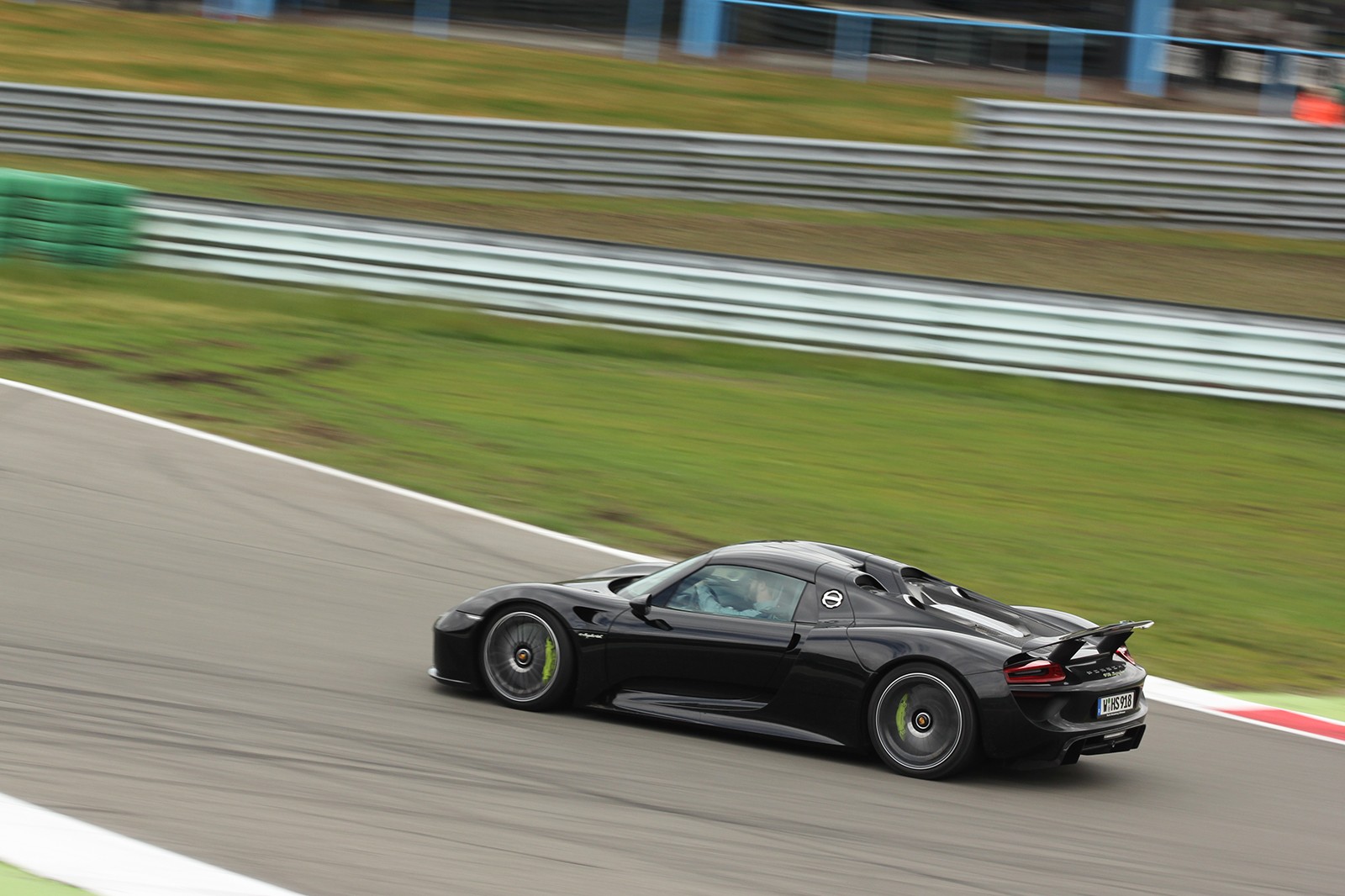 Porsche 918 Spyder - 05 - Vredestein Supercar Sunday - Galerie de Rom1336