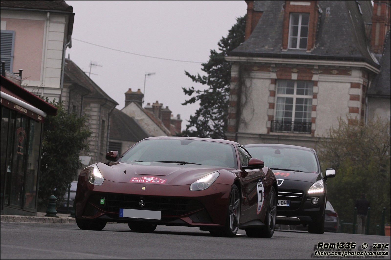 Ferrari F12 Berlinetta - 03 - Rallye de Paris - Galerie de Rom1336