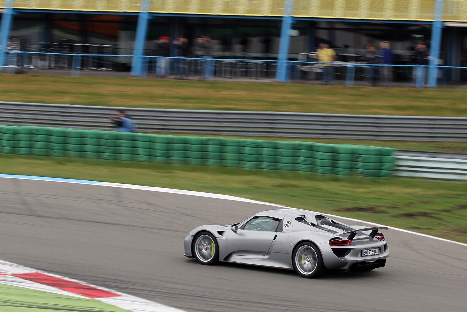 Porsche 918 Spyder - 05 - Vredestein Supercar Sunday - Galerie de Rom1336