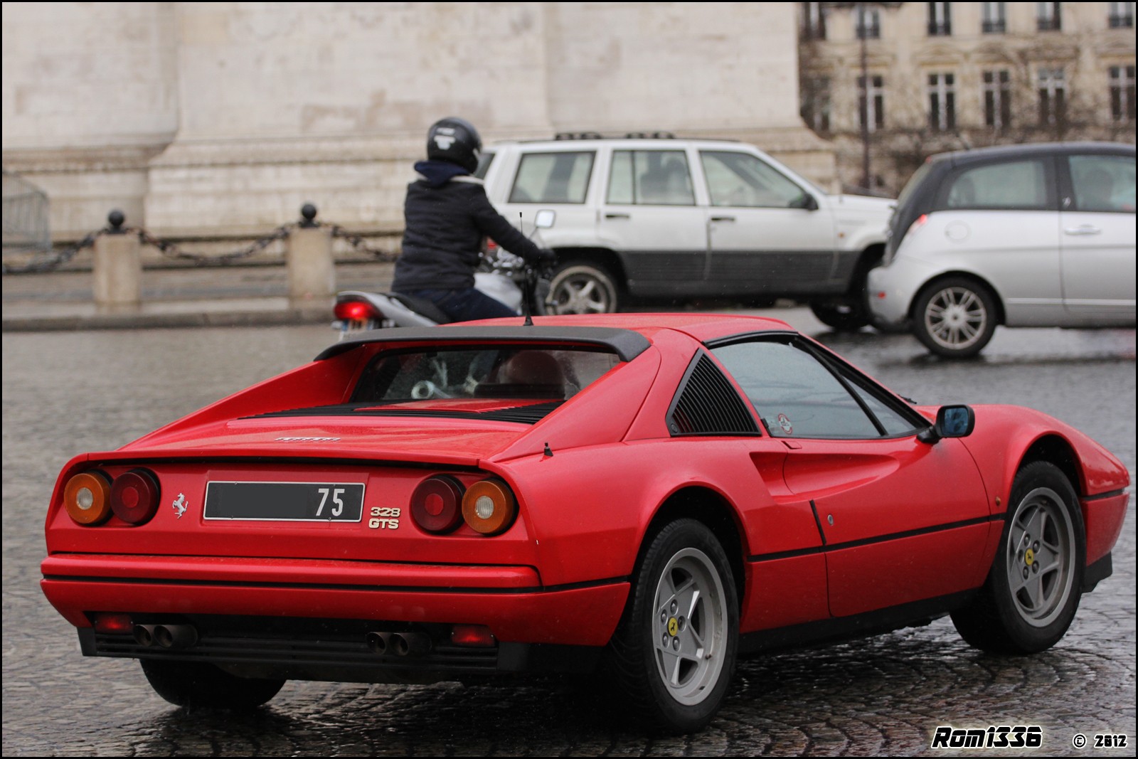 Ferrari 328 GTS - 03 - Spotting Paris - Galerie de Rom1336