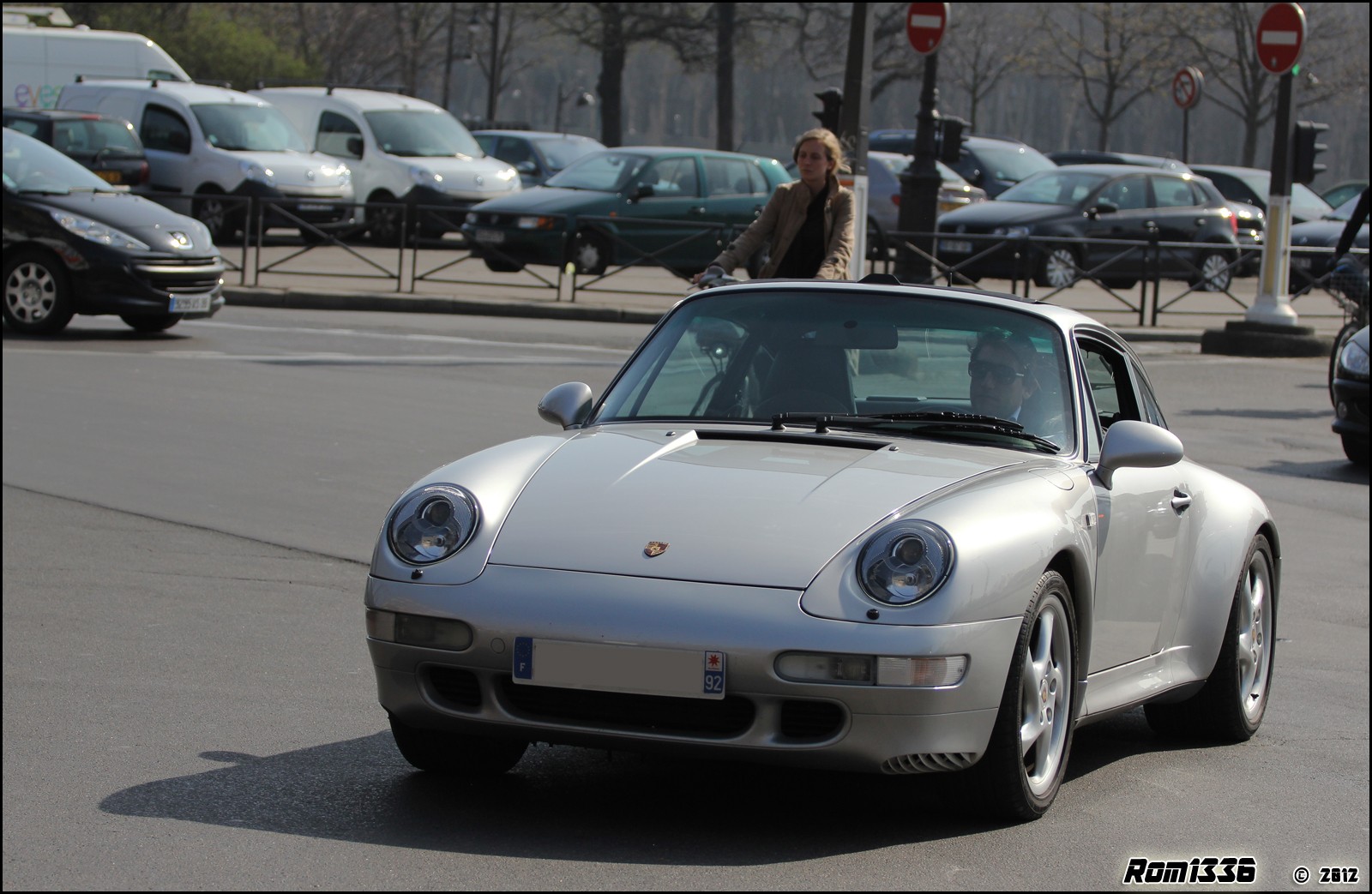 Porsche 911 Carrera 2 (993) - 03 - Spotting Paris - Galerie de Rom1336