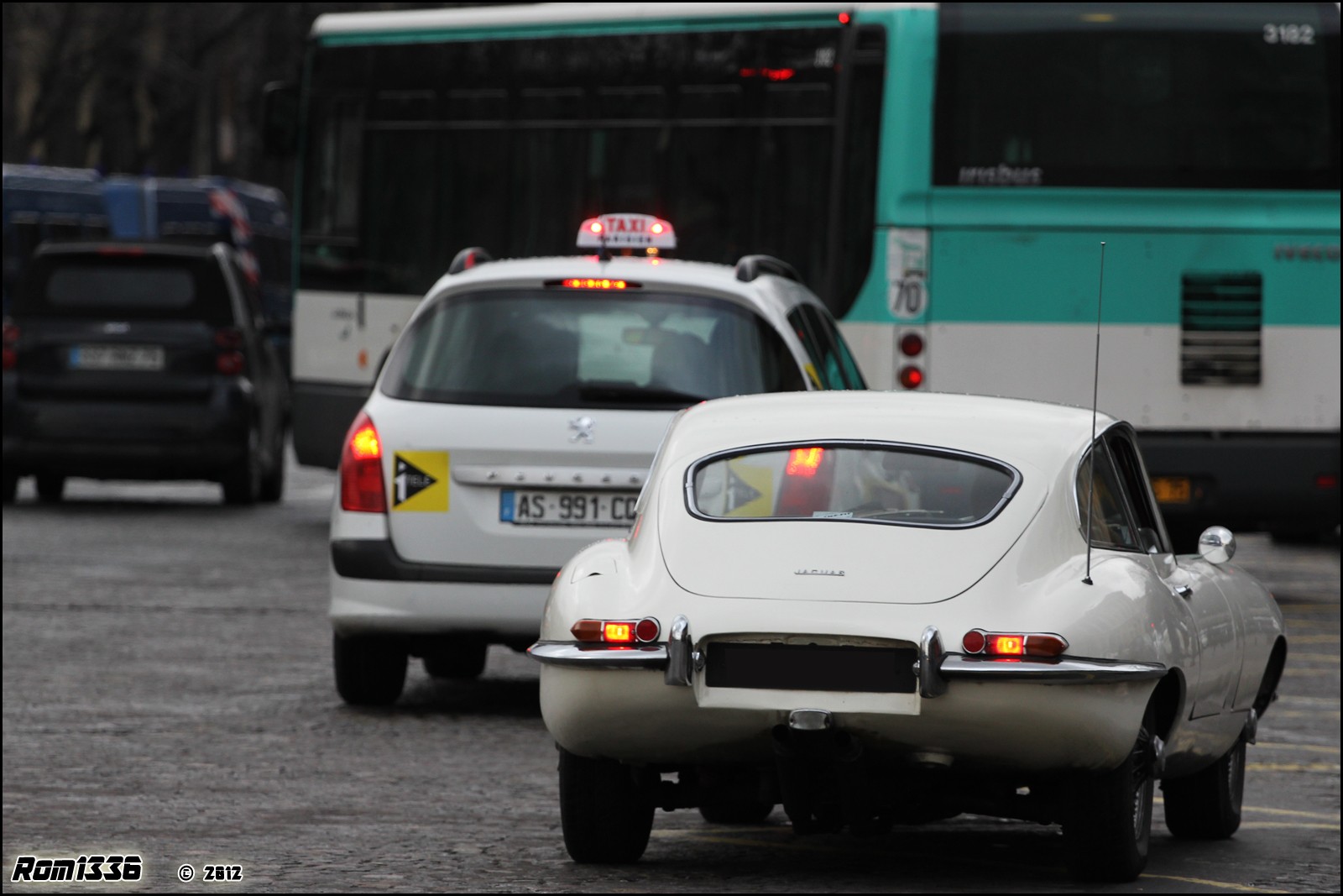 Jaguar E-Type - 01 - Spotting Paris - Galerie de Rom1336