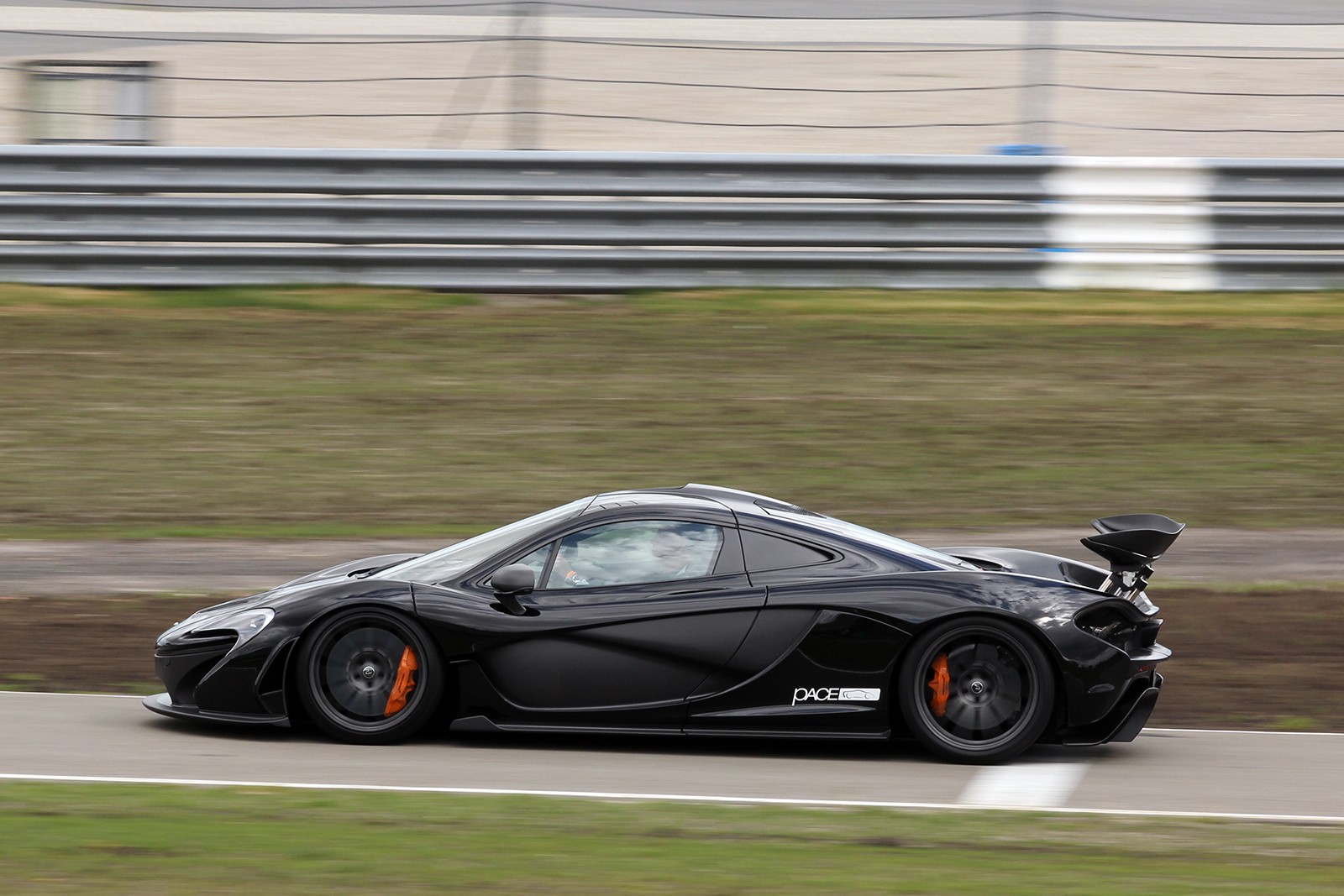 McLaren P1 - 05 - Vredestein Supercar Sunday - Galerie de Rom1336