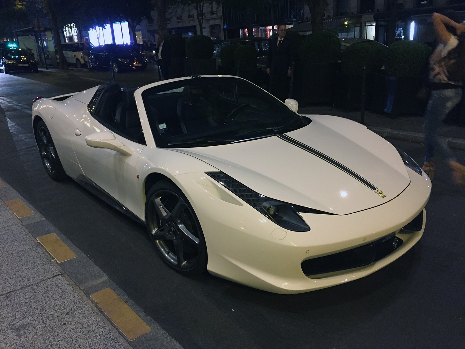 Ferrari 458 Spider - Spotting Paris - Galerie de Rom1336