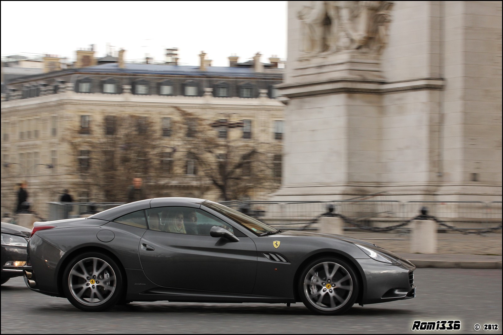 Ferrari California - 03 - Spotting Paris - Galerie de Rom1336