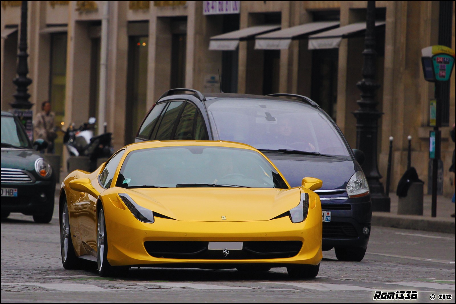 Ferrari 458 Italia - 03 - Spotting Paris - Galerie de Rom1336