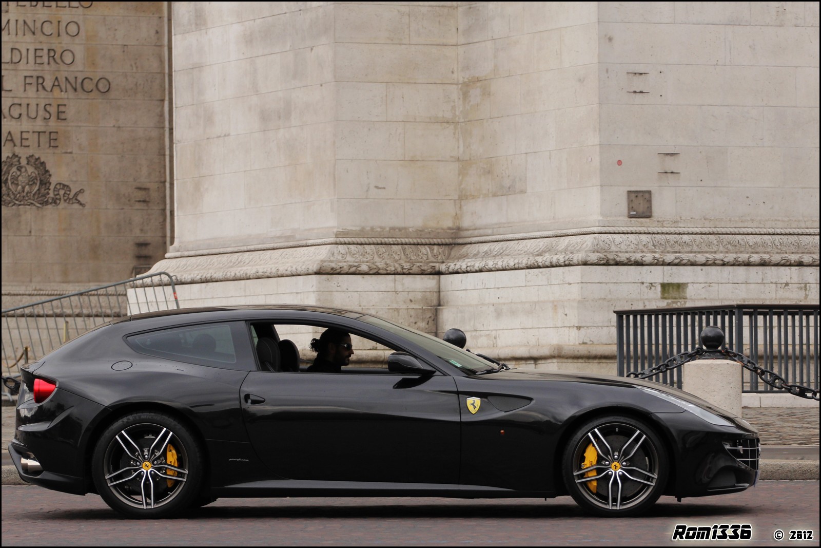 Ferrari FF - 03 - Spotting Paris - Galerie de Rom1336