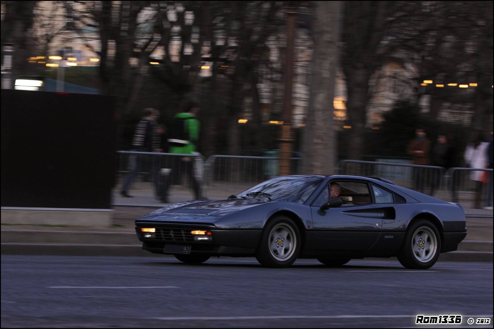 Ferrari 328 GTS - 01 - Spotting Paris - Galerie de Rom1336