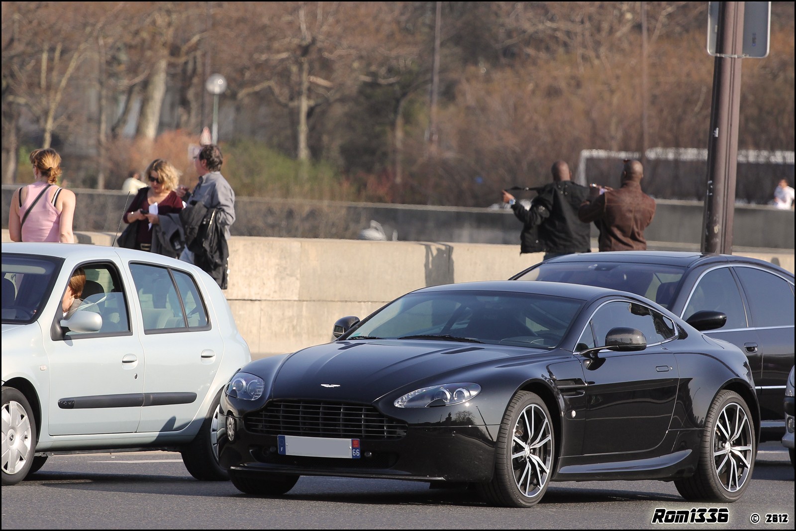 Aston Martin V8 Vantage N420 - 03 - Spotting Paris - Galerie de Rom1336