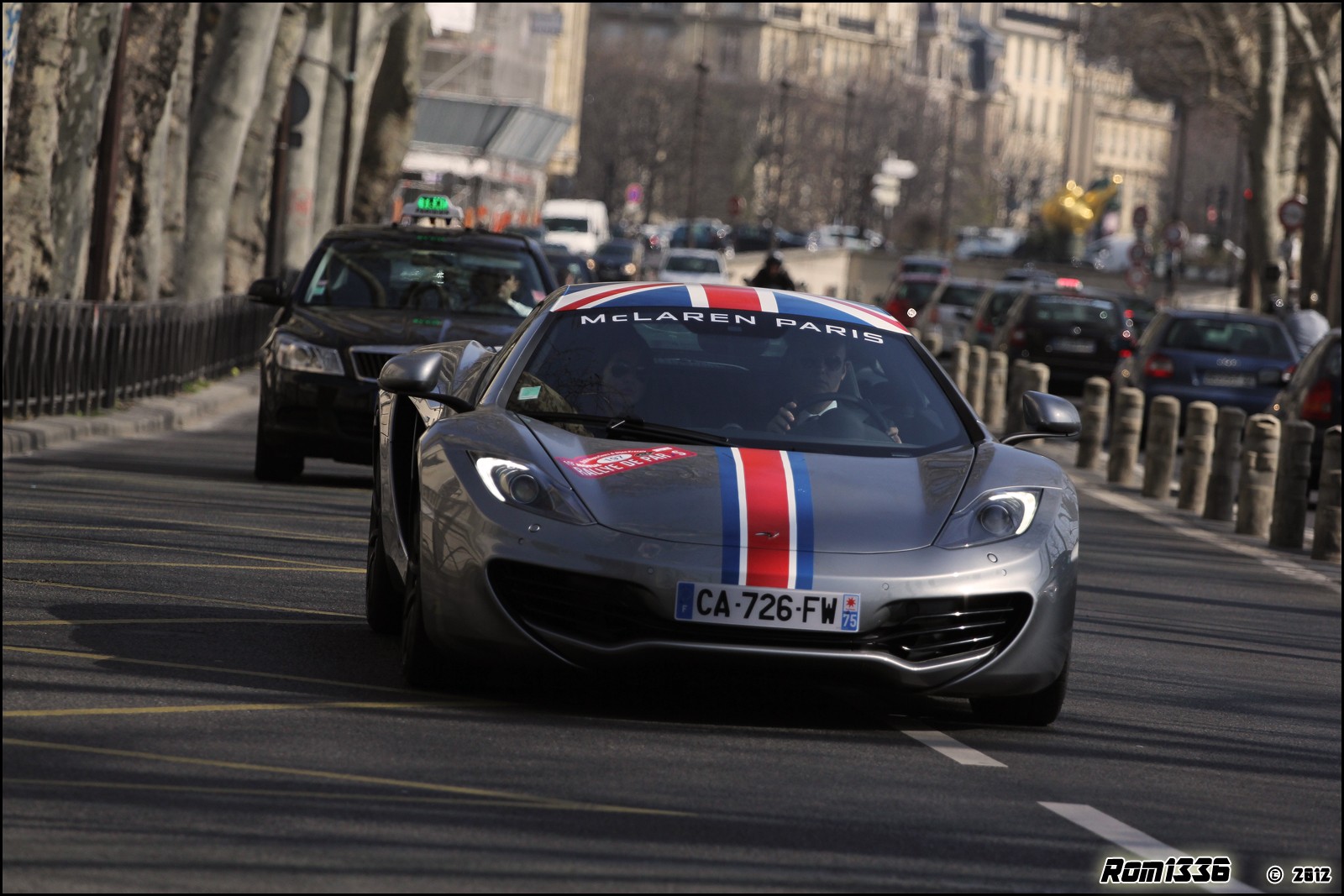 McLaren MP4-12C - 03 - Rallye de Paris - Galerie de Rom1336