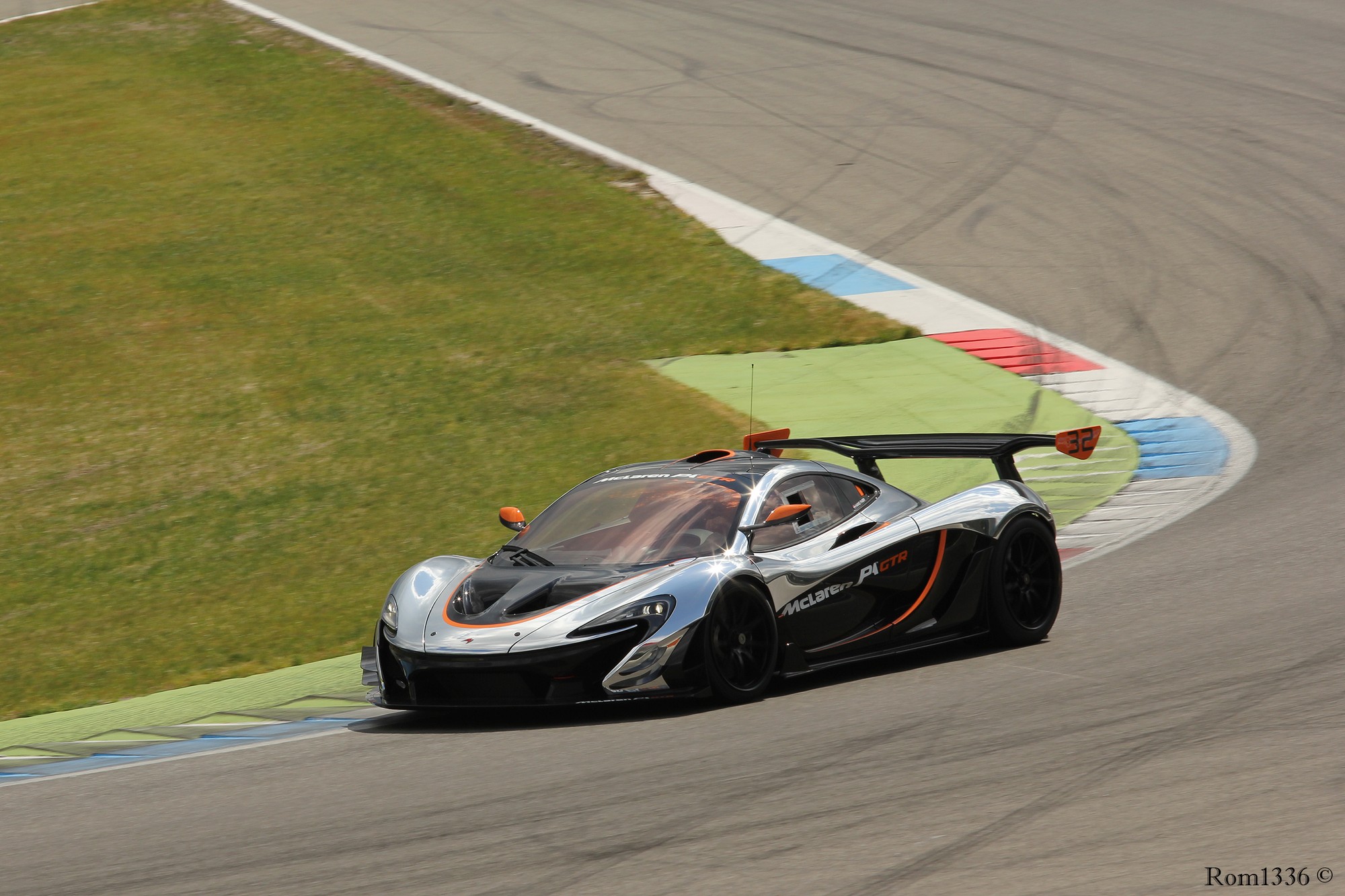 McLaren P1 GTR - 06 - Vredestein Supercar Sunday - Galerie de Rom1336