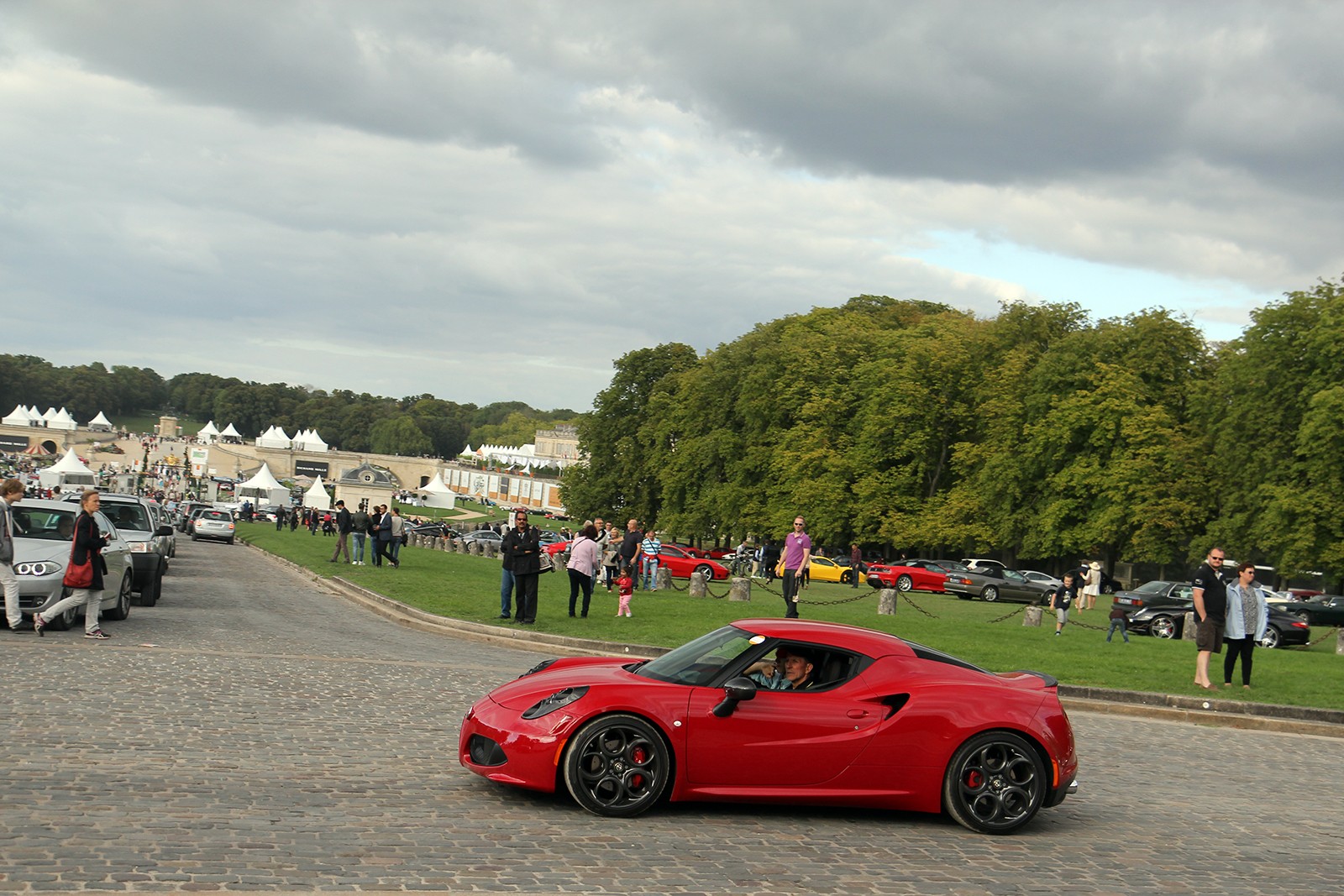 Alfa Romeo 4C - 09 - Chantilly Arts & Elegance Richard Millle - Galerie de Rom1336