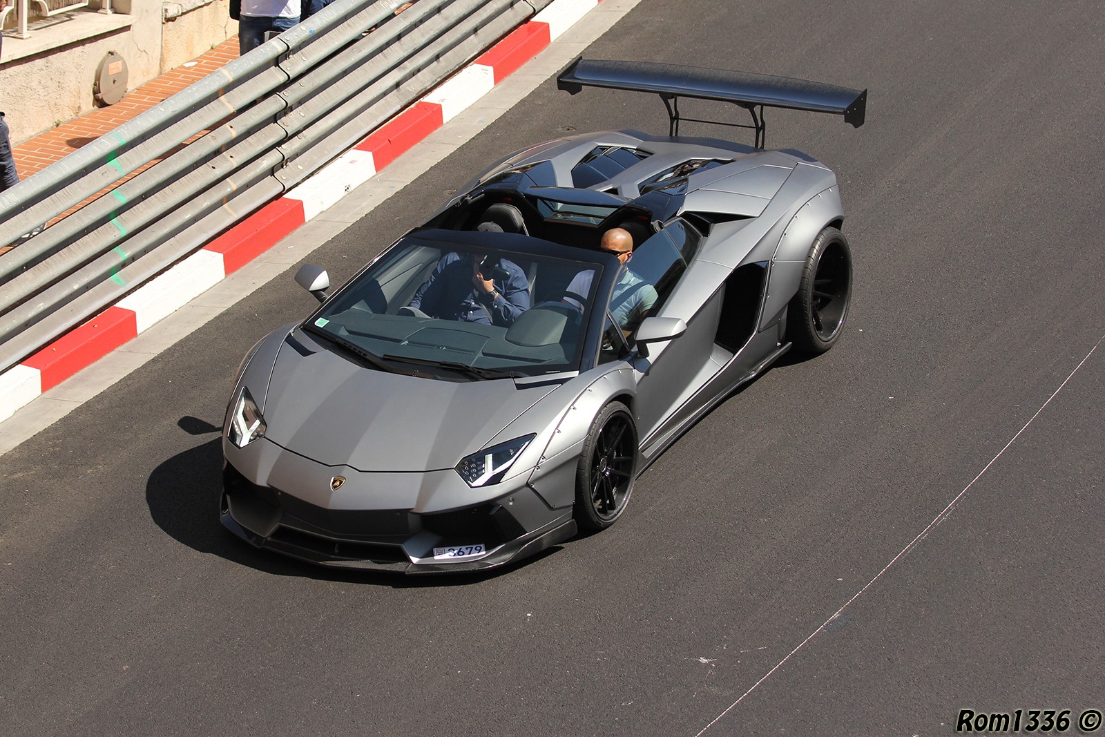 Liberty Walk Aventador Roadster - 04 - Top Marques Monaco - Galerie de Rom1336