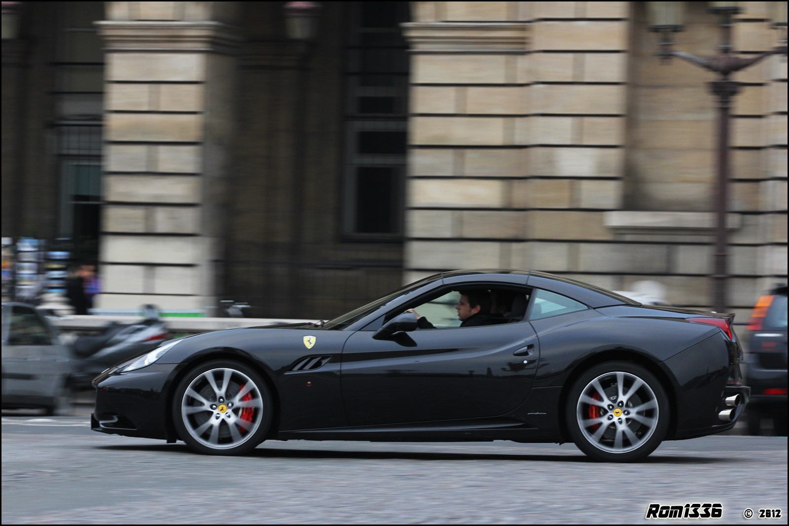 Ferrari California - 01 - Spotting Paris - Galerie de Rom1336