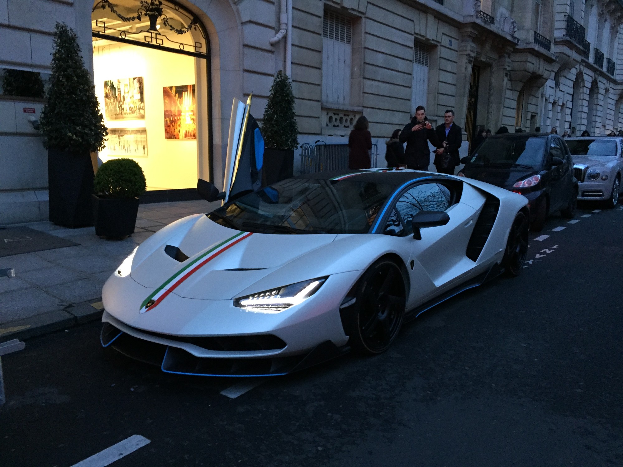 Lamborghini Centenario LP 770-4 - Spotting Paris - Galerie de Rom1336