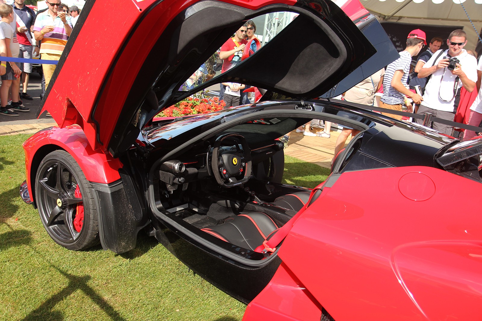 Ferrari LaFerrari - 06 - Sport & Collection - Galerie de Rom1336